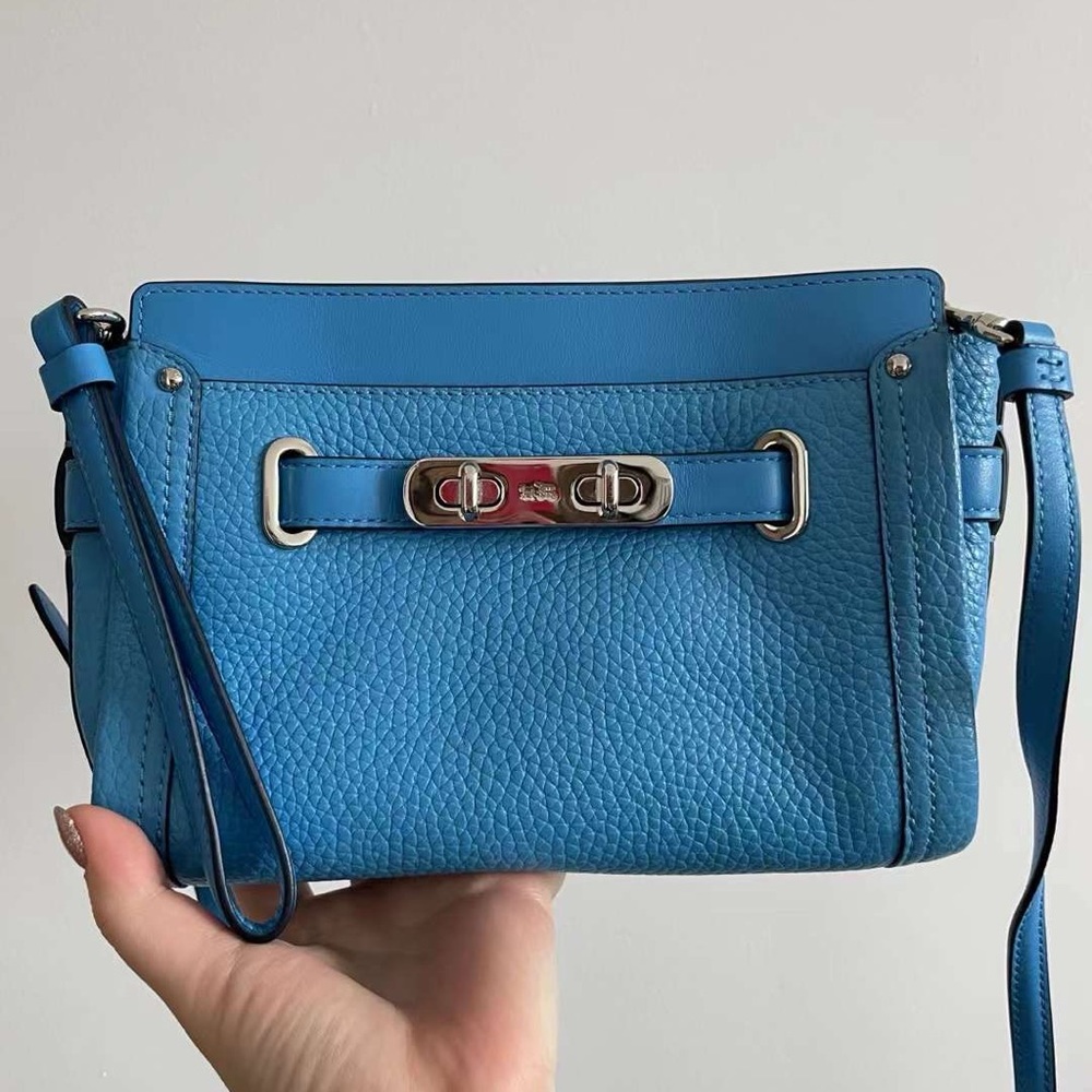 NWT Coach Swagger Wristlet/Crossbody Turquoise # 53032 Retail $275 - Picture 7 of 11